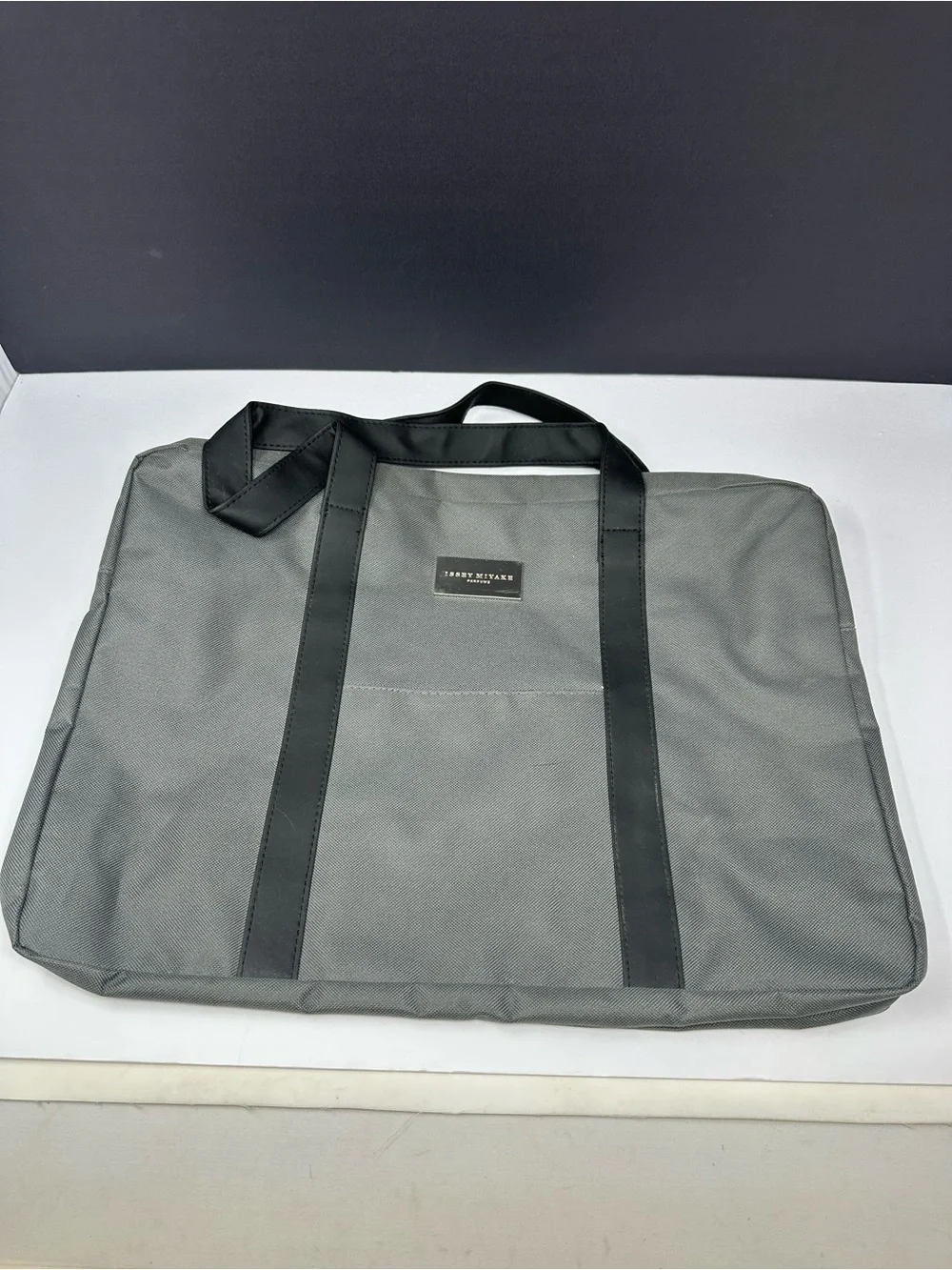 Issey Miyake Parfums Gray Travel/weekend bag computer business K0